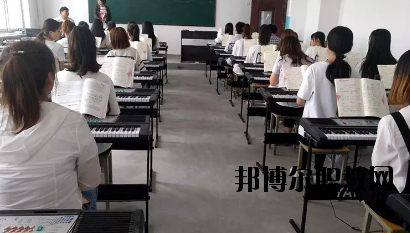 甘肅東方技工學(xué)校2020年學(xué)費、收費多少