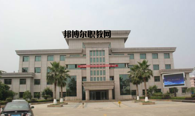 南昌第一中等專(zhuān)業(yè)學(xué)校2020年報(bào)名條件、招生要求、招生對(duì)象