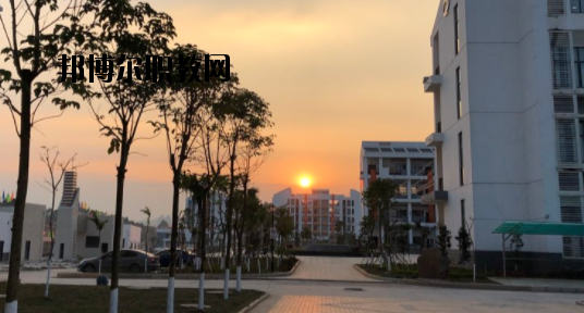 廣西二輕高級技工學(xué)校怎么樣、好不好