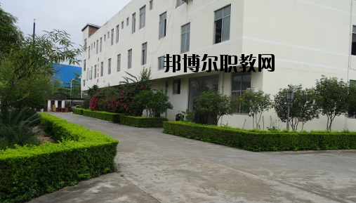 廣西玉林畜牧獸醫(yī)學(xué)校2020年報(bào)名條件、招生要求、招生對象 