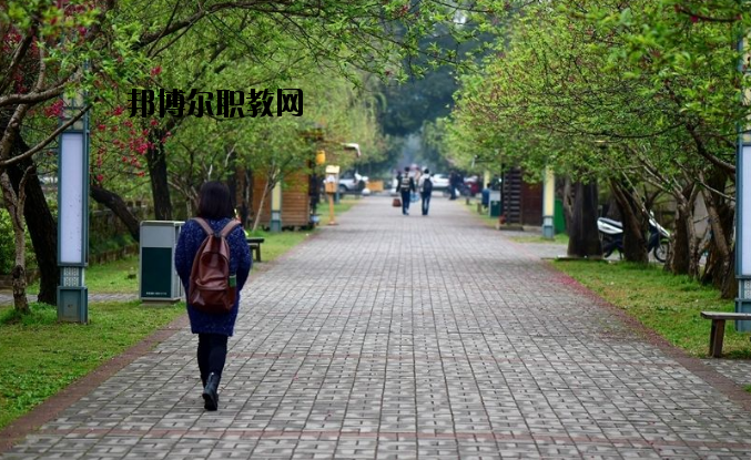 南陽第三中等職業(yè)學(xué)校怎么樣、好不好
