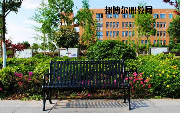 渭南興華職業(yè)學(xué)校2020年報(bào)名條件、招生要求、招生對(duì)象 