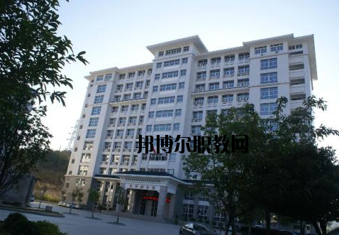 云浮技工學(xué)校2020年報(bào)名條件、招生要求、招生對(duì)象