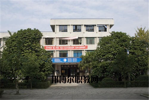 四川瀘州天星影視藝術(shù)學(xué)校2020年報(bào)名條件、招生要求、招生對(duì)象