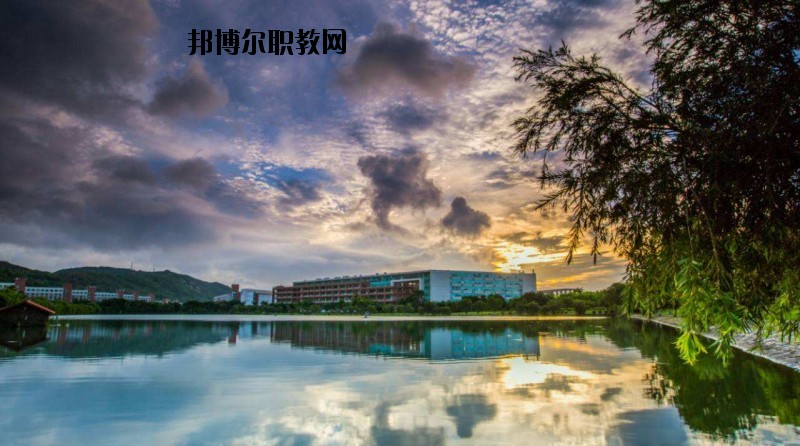 紅安職教中心怎么樣、好不好