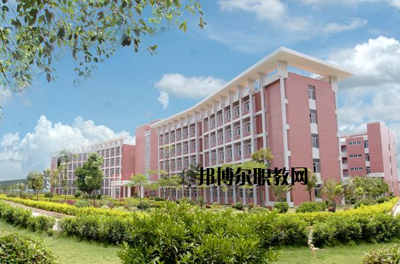 惠來(lái)技工學(xué)校2020年報(bào)名條件、招生要求、招生對(duì)象