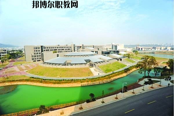 武穴財(cái)貿(mào)中等專業(yè)學(xué)校2020年報(bào)名條件、招生要求、招生對(duì)象