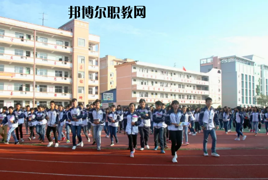 安遠中等專業(yè)學(xué)校怎么樣、好不好