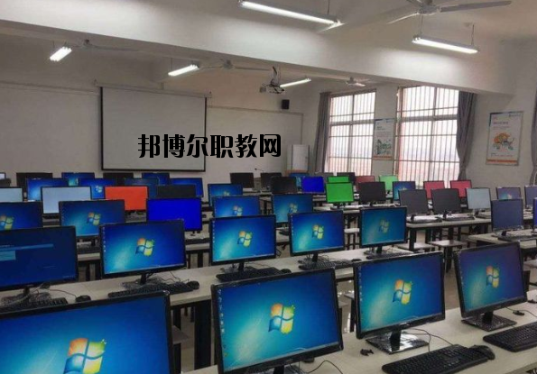 安義職業(yè)技術(shù)學(xué)校2020年報(bào)名條件、招生要求、招生對(duì)象