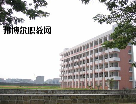 揭陽技工學(xué)校2020年報(bào)名條件、招生要求、招生對(duì)象