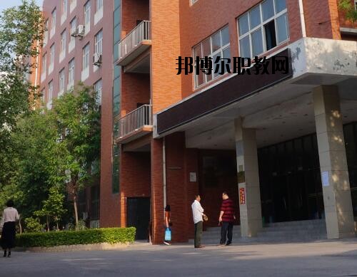 河南理工中等專業(yè)學(xué)校2021年報(bào)名條件、招生對象