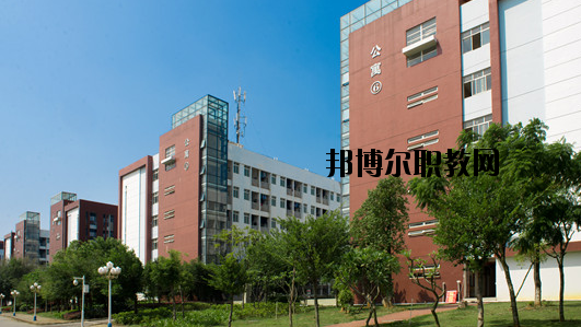 柳州第一職業(yè)技術(shù)學(xué)校2020年招生辦聯(lián)系電話(huà) 