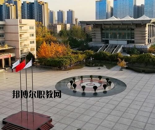 鄭州商貿(mào)管理學(xué)校2021年報(bào)名條件、招生對(duì)象