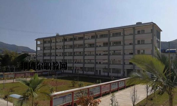 瀾滄縣職業(yè)高級中學(xué)2020年學(xué)費(fèi)、收費(fèi)多少