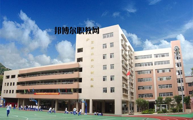 瀾滄縣職業(yè)高級中學網站網址