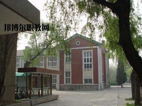 井岡山鐵道職業(yè)技術(shù)學(xué)校怎么樣、好不好