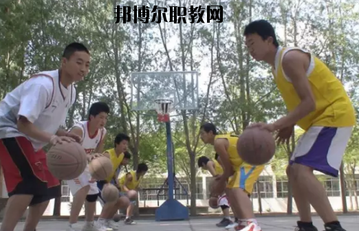 張掖體育運(yùn)動(dòng)學(xué)校2020年學(xué)費(fèi)、收費(fèi)多少