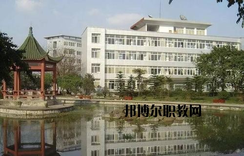 宜賓商業(yè)職業(yè)中等專業(yè)學(xué)校2020年報(bào)名條件、招生要求、招生對象