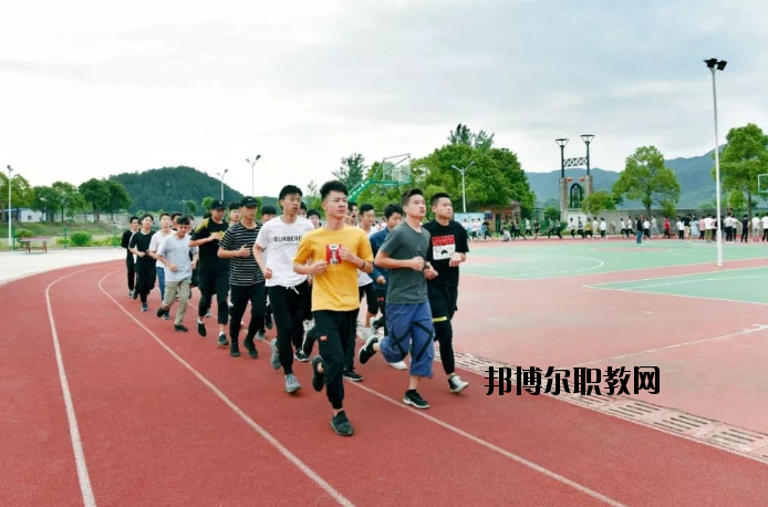 九江廬山西海藝術(shù)學校2020年報名條件、招生要求、招生對象