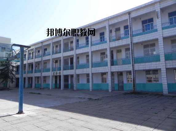 洛陽中醫(yī)藥學(xué)校2021年報(bào)名條件、招生要求、招生對象