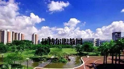 安陸深藍(lán)電子工業(yè)技術(shù)學(xué)校2020年報名條件、招生要求、招生對象