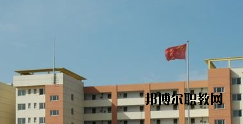 承德華中管理中專學(xué)校2020年報(bào)名條件、招生要求、招生對(duì)象 