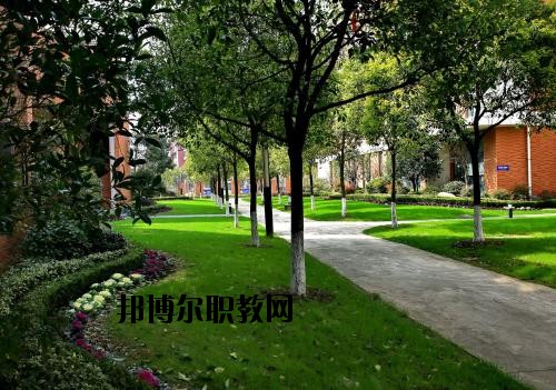 京山衛(wèi)生學(xué)校怎么樣、好不好