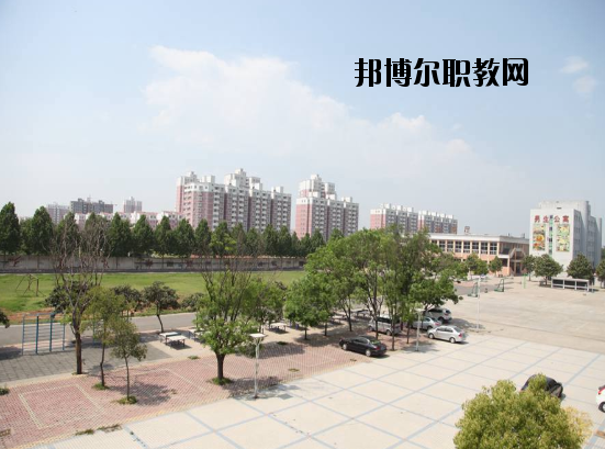 平頂山財(cái)經(jīng)學(xué)校怎么樣、好不好