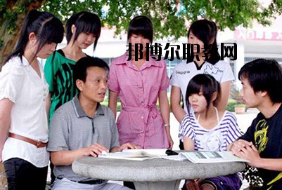 內(nèi)江奮發(fā)職業(yè)學(xué)校2020年報名條件、招生要求、招生對象