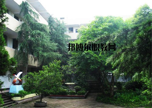 內(nèi)江求是職業(yè)技術(shù)學(xué)校怎么樣、好不好