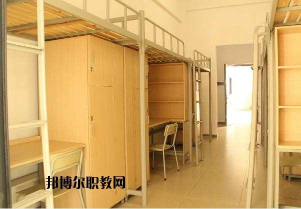 寧波東坤職業(yè)高級中學2020年宿舍條件