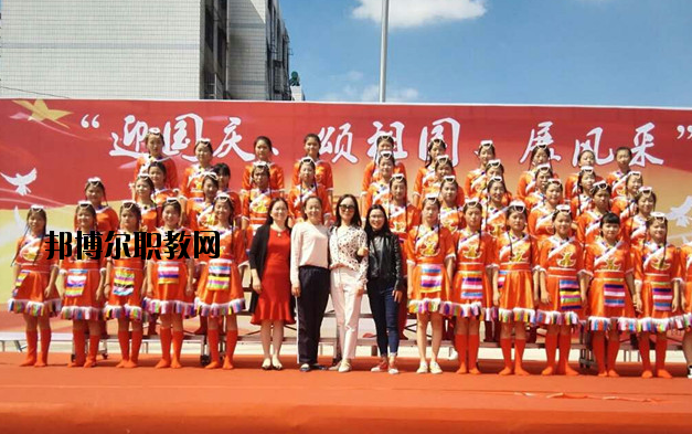 阜陽現(xiàn)代職業(yè)教育學(xué)校2020年報(bào)名條件、招生要求、招生對象