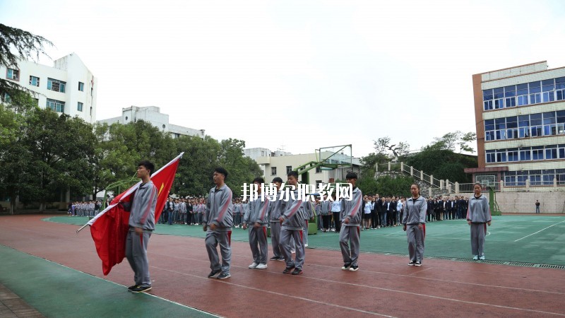 夏邑第一中等專(zhuān)業(yè)學(xué)校2021年招生辦聯(lián)系電話