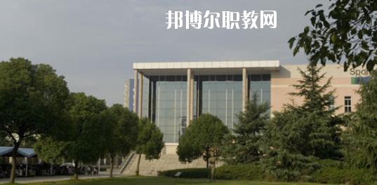 崇左八桂城市中等職業(yè)技術(shù)學(xué)校2020年報(bào)名條件、招生要求、招生對(duì)象