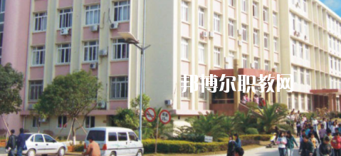 廣西桂林創(chuàng)新中等職業(yè)技術學校網站網址 