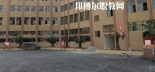 貴州航空工業(yè)技師學(xué)院樂灣校區(qū)2020年報(bào)名條件、招生要求、招生對象