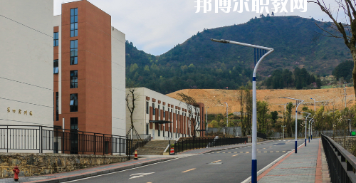 貴州建設(shè)職業(yè)技術(shù)學(xué)院中職部2020年報名條件、招生要求、招生對象