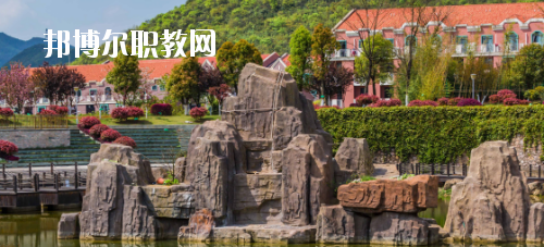 貴陽幼兒師范高等?？茖W(xué)校(中職部)2020年有哪些專業(yè)