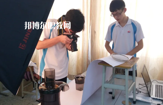 佛山順德區(qū)胡錦超職業(yè)技術(shù)學(xué)校2020年報(bào)名條件、招生要求、招生對(duì)象