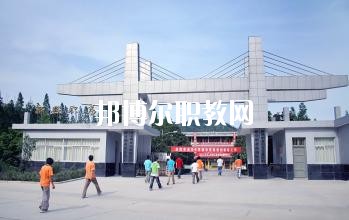 新縣千斤職業(yè)高級中學(xué)2021年報(bào)名條件、招生要求、招生對象