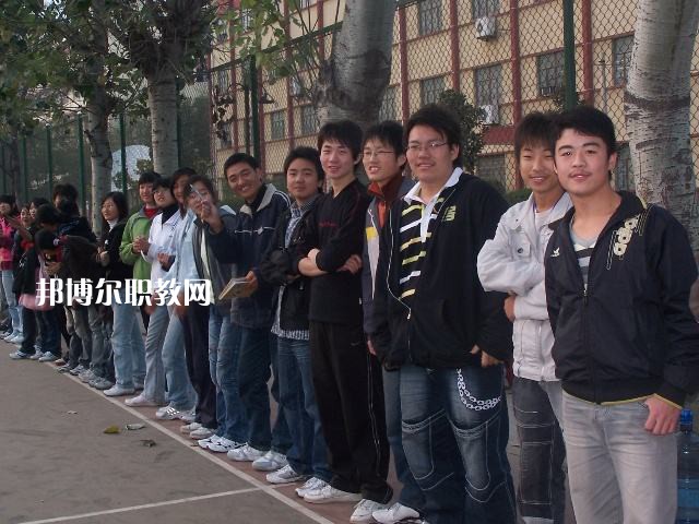 濮陽市油田職業(yè)中等專業(yè)學(xué)校怎么樣、好不好