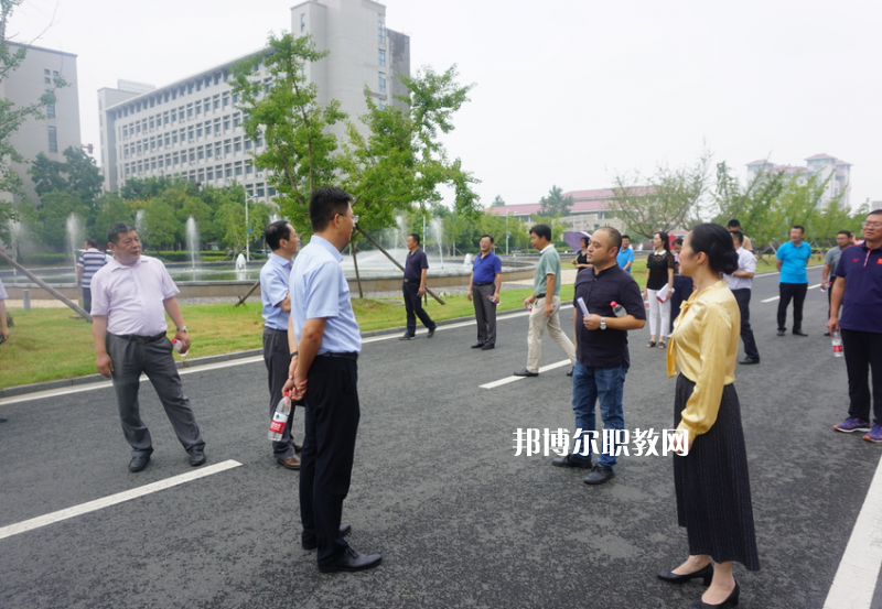 連云港中醫(yī)藥高等職業(yè)技術學校2021年招生辦聯(lián)系電話