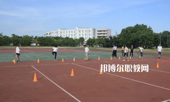 吳川職業(yè)高級中學2021年報名條件、招生要求、招生對象