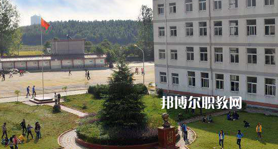 桐城中華職業(yè)學(xué)校怎么樣、好不好