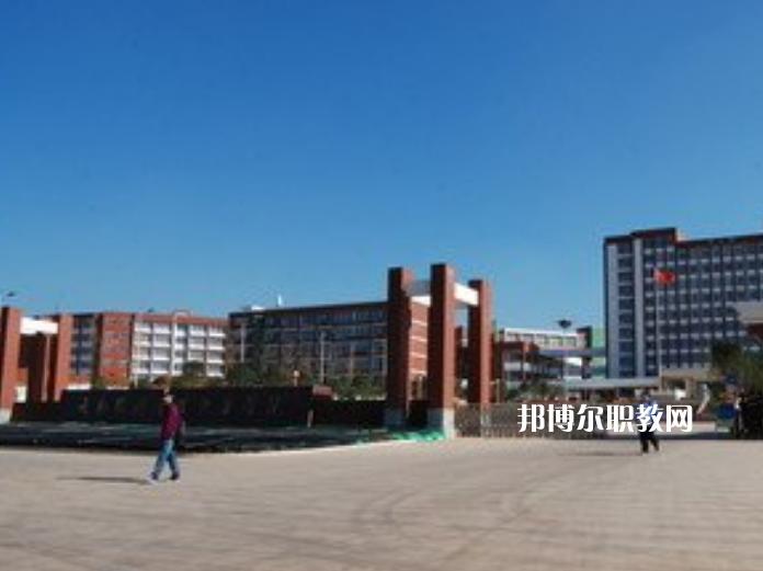 重慶松溉中等職業(yè)技術(shù)學(xué)校2021年報(bào)名條件、招生對(duì)象