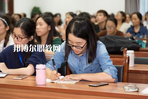 成都2021年幼師學?？梢詫W什么