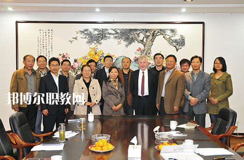 揚州高等職業(yè)技術學校2021年招生辦聯系電話
