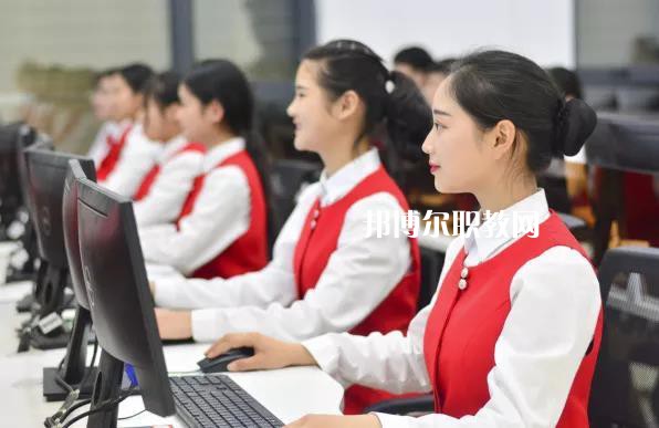 云龍縣民族職業(yè)高級中學2021年報名條件、招生要求、招生對象
