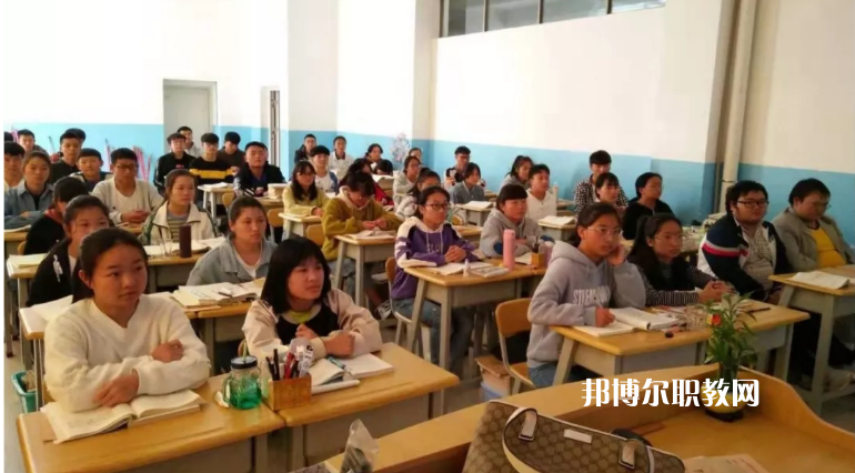 曲靖富源職業(yè)技術(shù)學校2021年報名條件、招生要求、招生對象
