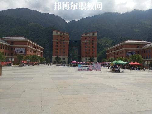 怒江州民族中等專業(yè)學(xué)校2021年報名條件、招生要求、招生對象